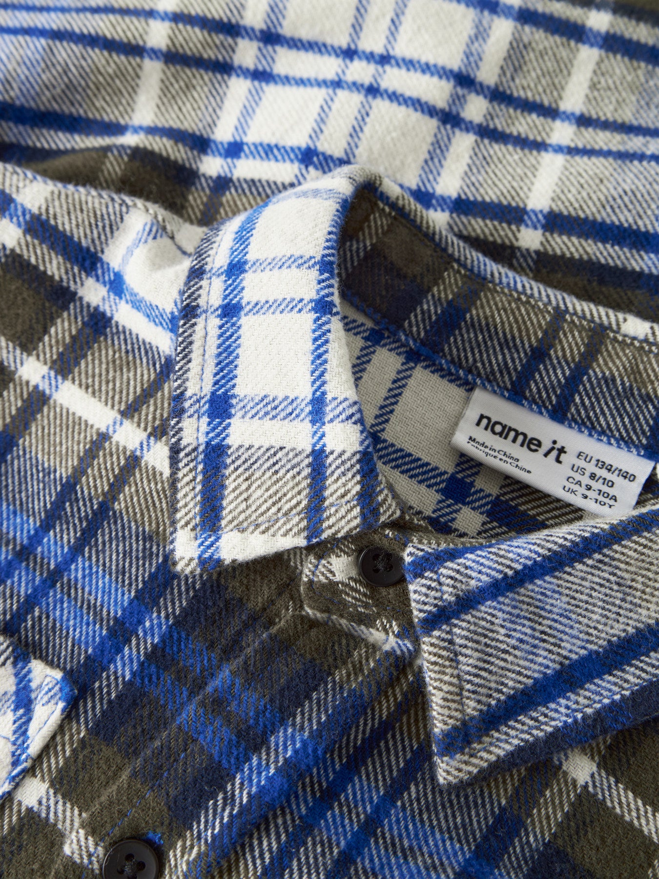 Rutig overshirt flanellskjorta för pojke i grönt, blått och ljust från Name It.