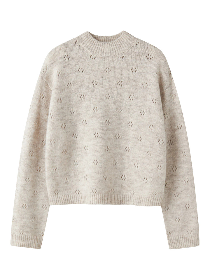 LMTD Namelyn kort stickad tröja ungdom flicka oatmeal beige med hålstickat mönster