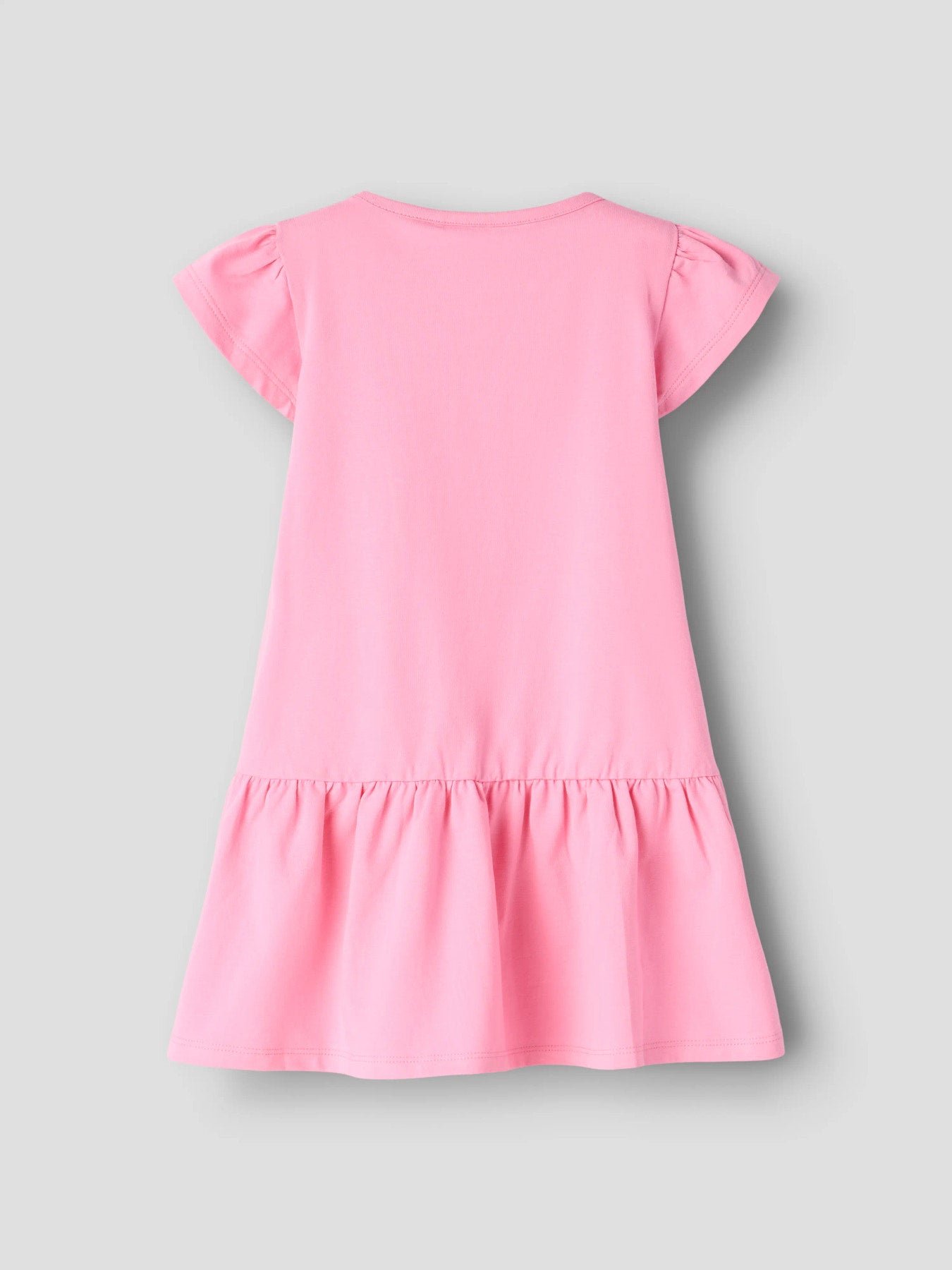 Rosa Pippi Långstrump klänning med kort ärm. Fin sommar klänning till flicka med Pippi Longstocking från Name it.
NMFAMEA PIPPI SS DRESS SKY
13260410 