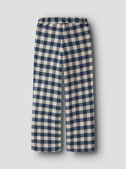 Name It Raluq rutiga flanellbyxor för pojke i mörkblått och beige med vida ben och knytband.