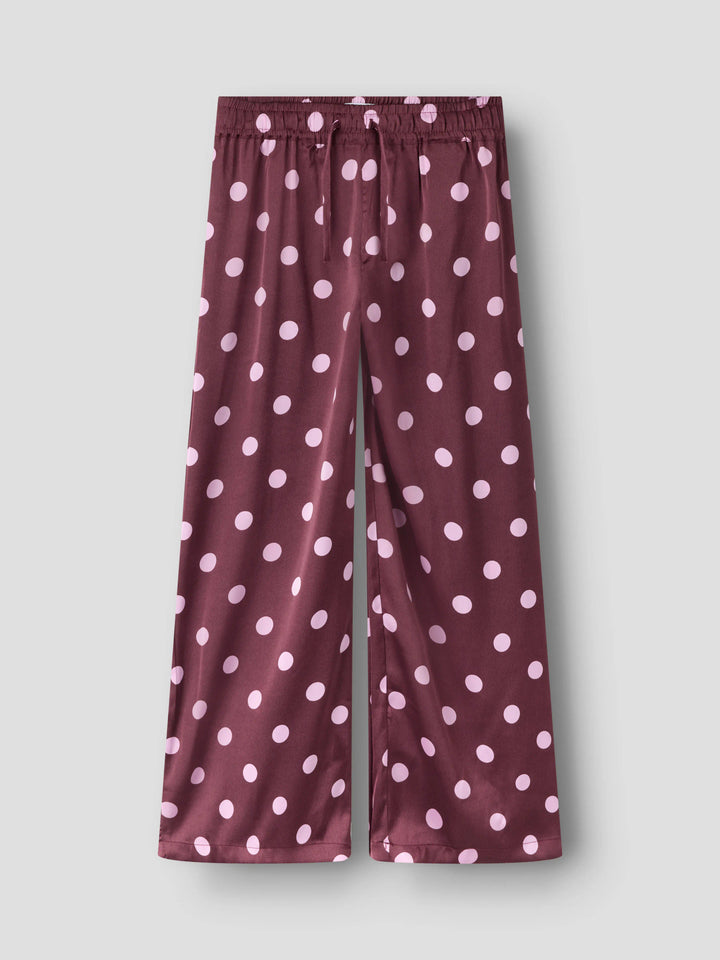 Name It Ruthq prickig satinpyjamas för flicka med skjorta och långbyxor framifrån