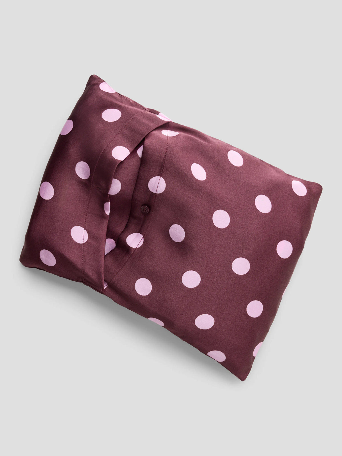 Name It Ruthq prickig satinpyjamas för flicka med skjorta och långbyxor framifrån