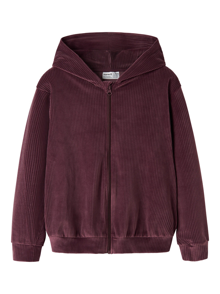 Name It Veloa ribbad velourhoodie för flicka i dov vinröd färg med huva och dragkedja framifrån