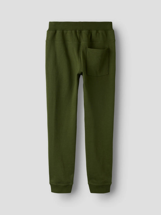 Name It Flo mörkgröna sweatpants Rifle Green med dragsko och fickor med dragkedja för pojke kids