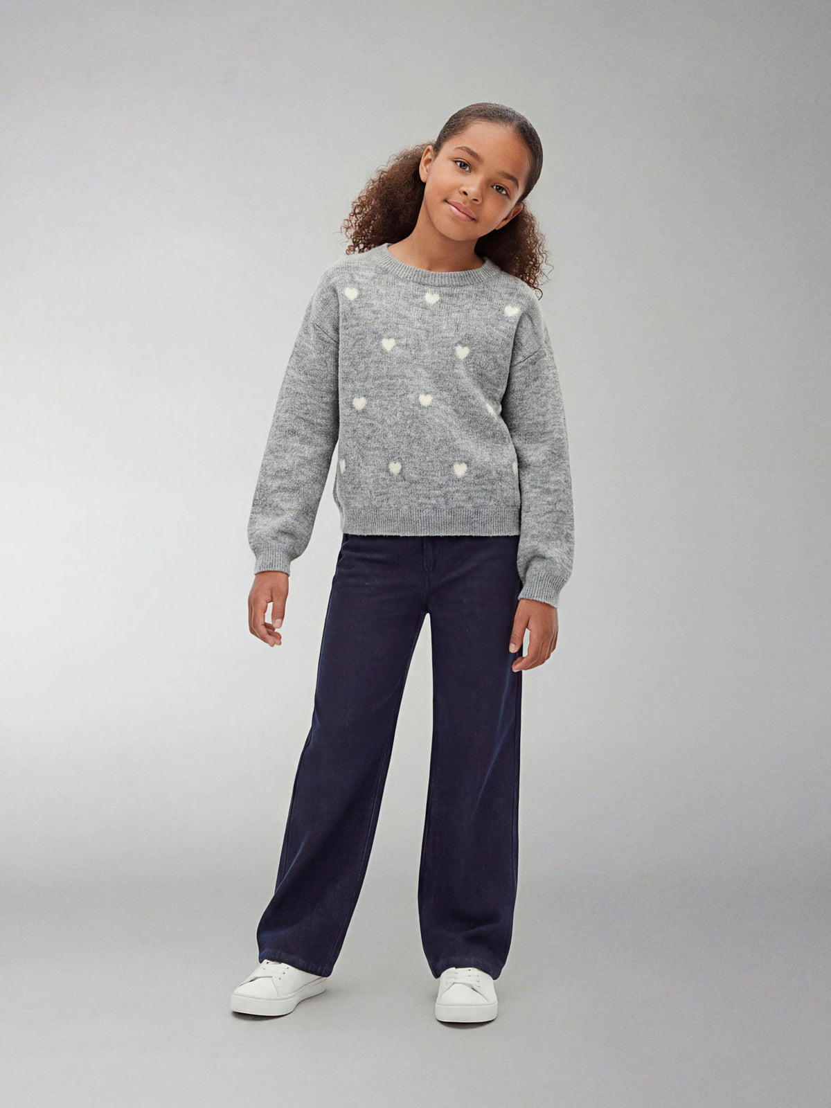 Name It Ogusse grå stickad tröja kids flicka med cremevita hjärtan