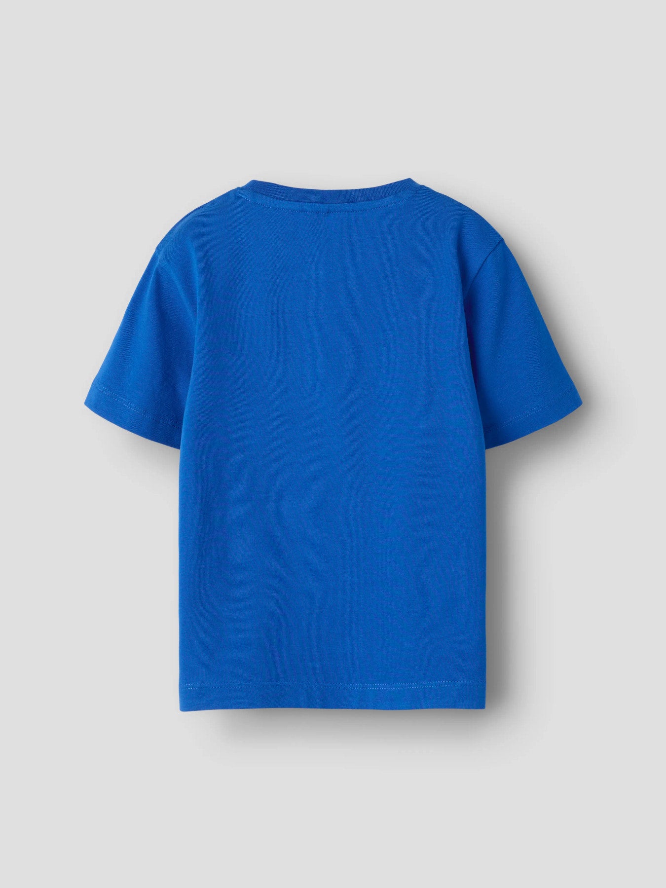 Kortärmad Bamse t-shirt i Strong Blue från Name It för pojke.