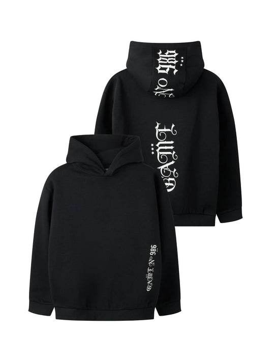 Svart Name It hoodie för pojke med texttryck fram och på ryggen.