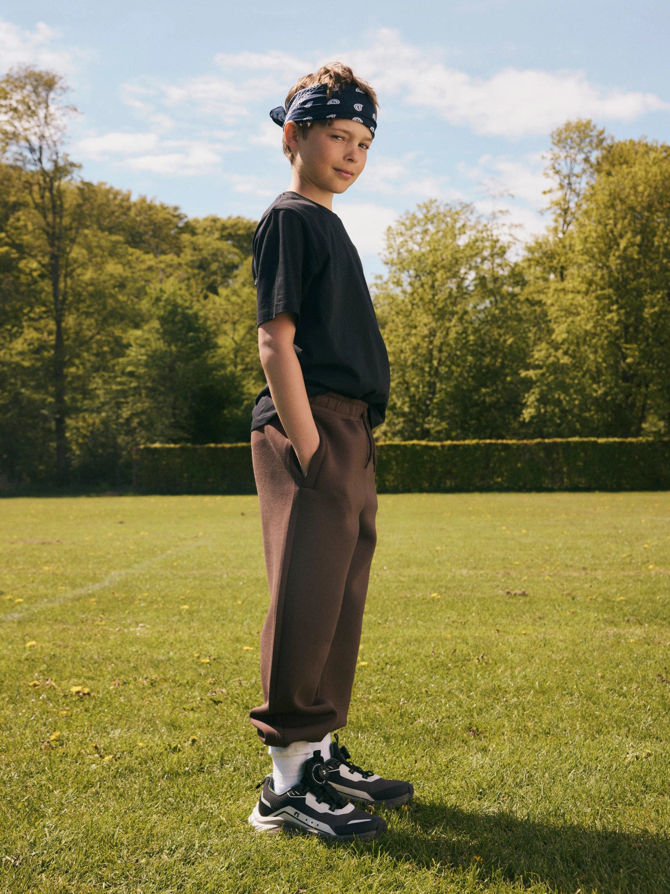 Name It Norm sneakers för pojke med snabbsnörning i svart, brunlila, vitt och grönt