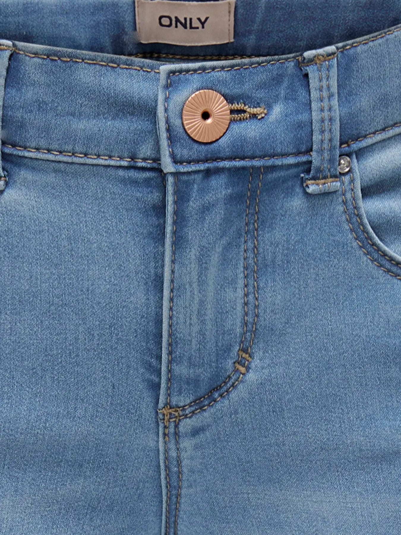 Ljus blå utsvängd flared barn jeans från Only girl till flicka. Ungdoms jeans bootcut från Only kids girl till flicka, ungdom tjej jeans.
KOGROYAL LIFE REG FLARED PIM020 NOOS
15281015