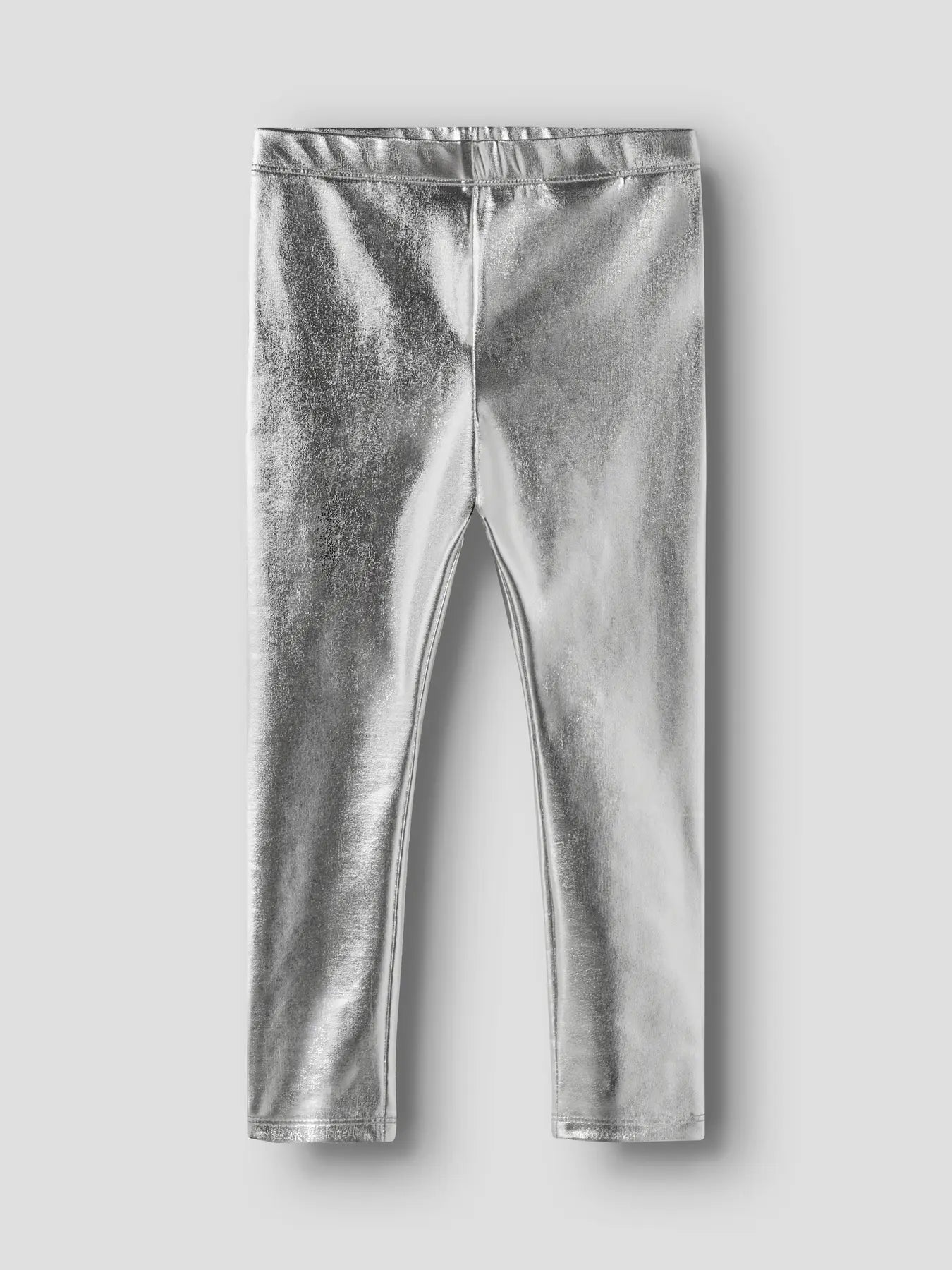 Silver färgade leggings till flicka. Tjej byxor med silver glans från Nameit 
NMFRISPA LEGGING
13249398