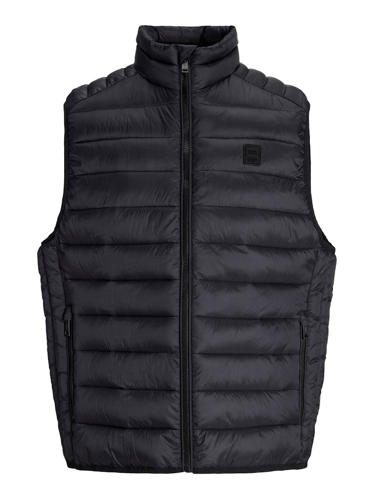 Svart dun väst till kille. Ungdomskläder täckväst från Jack & Jones.
JJEBRADLEY LIGHT BODYWARMER COLLAR JNR
12284815