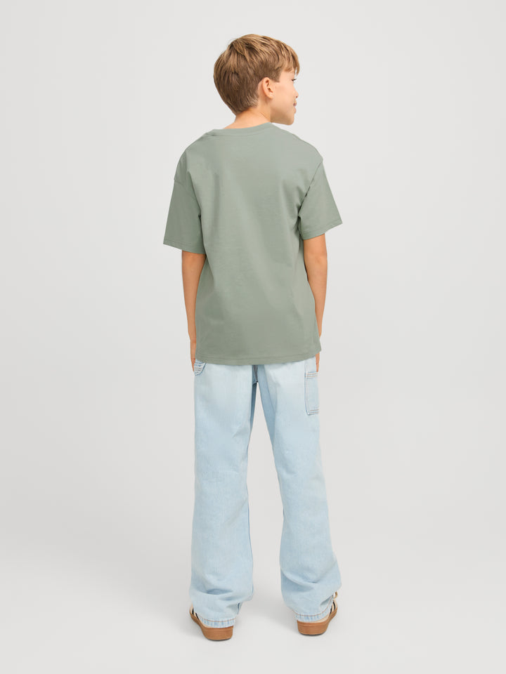 Grön enfärgad t-shirt från Jack & Jones junior till ungdom kille. Tröja till pojke från Jackandjones i ekologisk bomull. Ekologiska barnkläder.
JJESTAR JJ TEE SS NOOS JNR
12237435