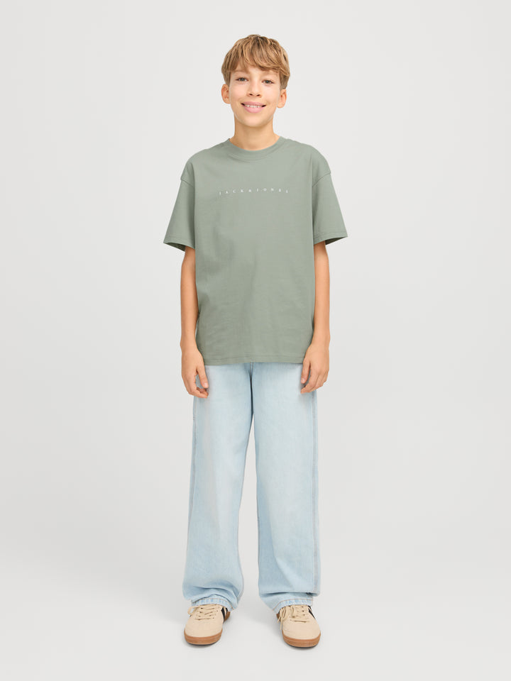 Grön enfärgad t-shirt från Jack & Jones junior till ungdom kille. Tröja till pojke från Jackandjones i ekologisk bomull. Ekologiska barnkläder.
JJESTAR JJ TEE SS NOOS JNR
12237435