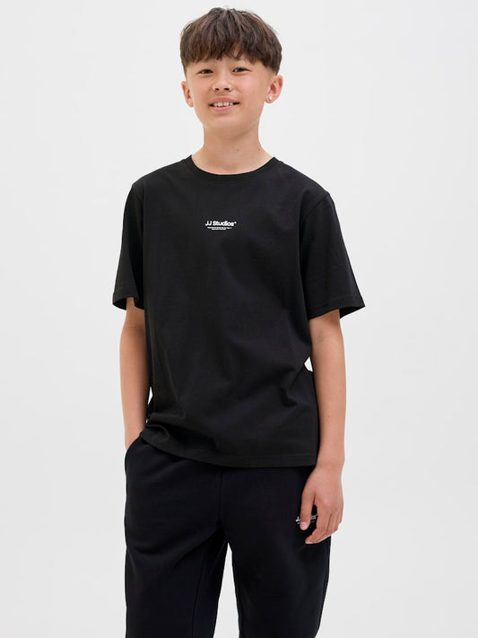 Svart t-shirt från Jack & Jones till ungdom kille. Soho kortärmad tröja från Jackandjones junior.
JJESOHO TEE SS CREW NECK NOOS JNR
12279577