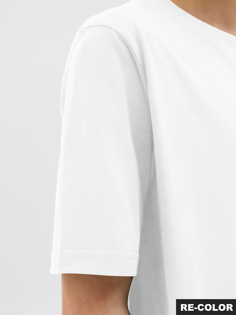 Vit t-shirt från Jack & Jones till ungdom kille. Soho kortärmad tröja från Jackandjones junior.
JJESOHO TEE SS CREW NECK NOOS JNR
12279577