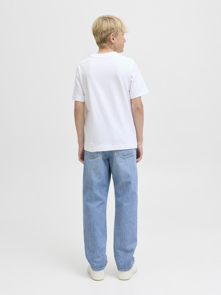 Vit rundhals t-shirt till kille. Ungdomskläder från Jack & Jones.
JORNORREBRO EMB TEE SS CN NOOS JNR
12284052