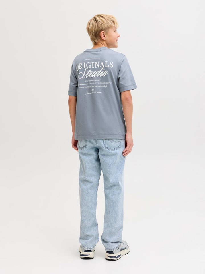 Ljus blå grå t-shirt från Jack & Jones till ungdom kille. Snygg stilren tröja med backprint till pojke, barn och ungdom.
JORNORREBRO TYPO TEE SS CREW NECK SN JNR
12284057