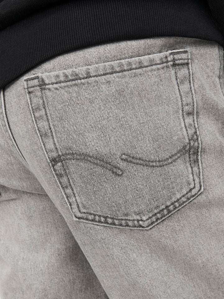  Chris, en grå, snygg jeans från Jack and Jones för kille ungdom