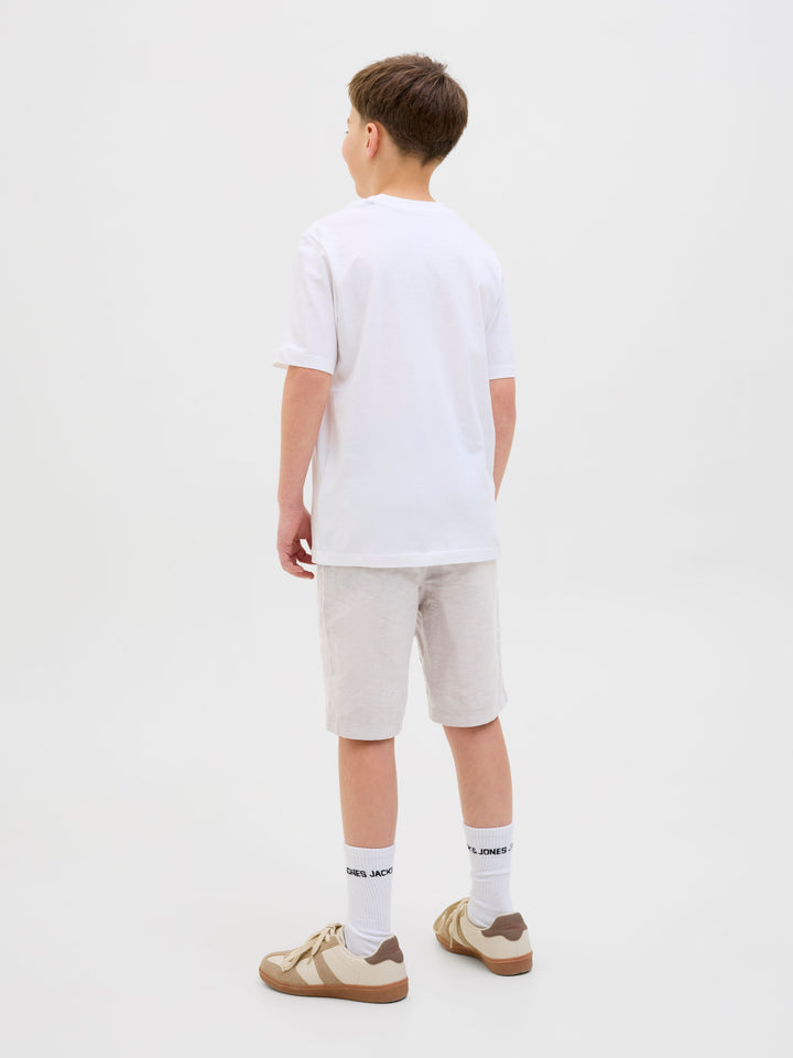 Beige linne shorts till kille från jack & Jones. Linneshorts till pojke i ljus beige.
JPSTJAIDEN SUMMER LB JOGGER SHORT SN JNR
12258277