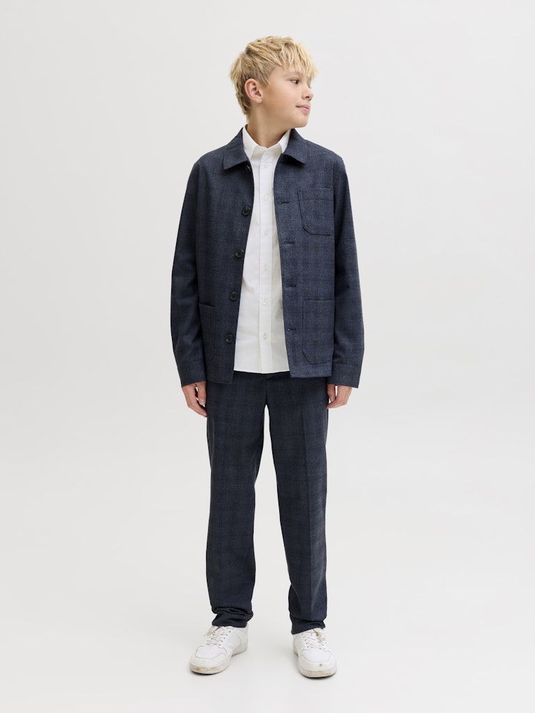Vit fin skjorta till pojke. Stretch skjorta från Jack and Jones till barn och ungdom kille.
JJEAXEL STRETCH SHIRT LS NOOS JNR
12269870