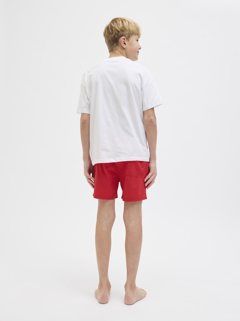 Röda badshorts till ungdom kille. Badkläder från Jack&Jones junior. 
JPSTMAUI JJSWIM DOUBLE LOGO AKM SN JNR
12273841