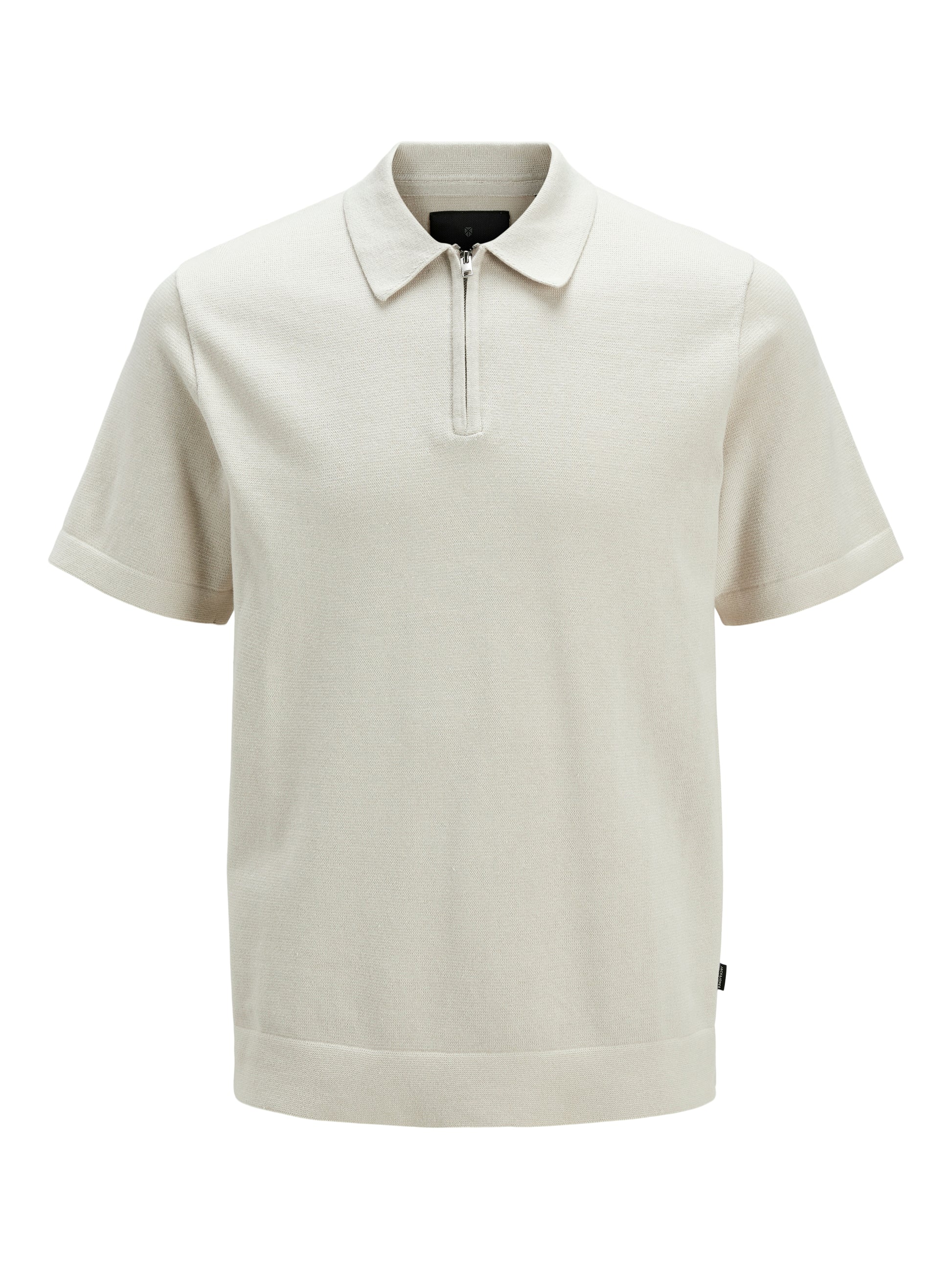 Beige kortärmad stickad tröja till ungdom kille. Piké vit polo till pojke i ekologisk bomull från Jack and Jones Junior.
JPRBLAMILANO SPRING KNIT POLO SS JNR
12274801