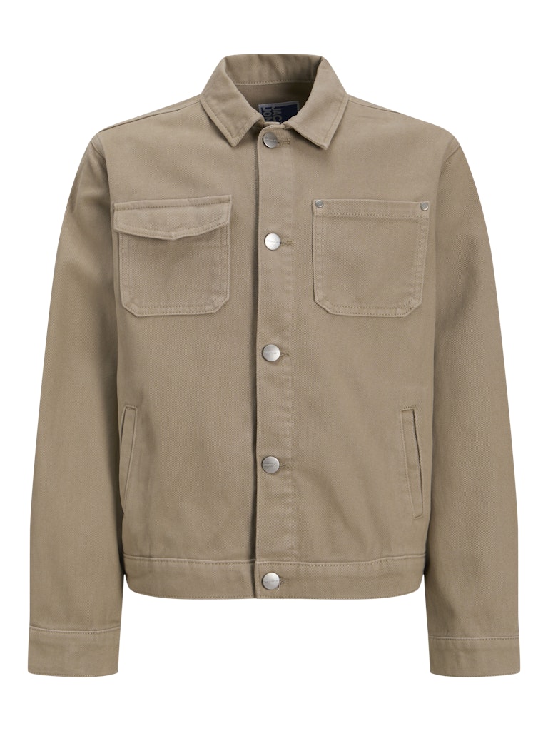 Snygg beige jeans jacka till kille, barn och ungdom. Snygga ungdomskläder från Jack and Jones junior.
12278122
JORBELLAGIO DENIM JACKET JNR