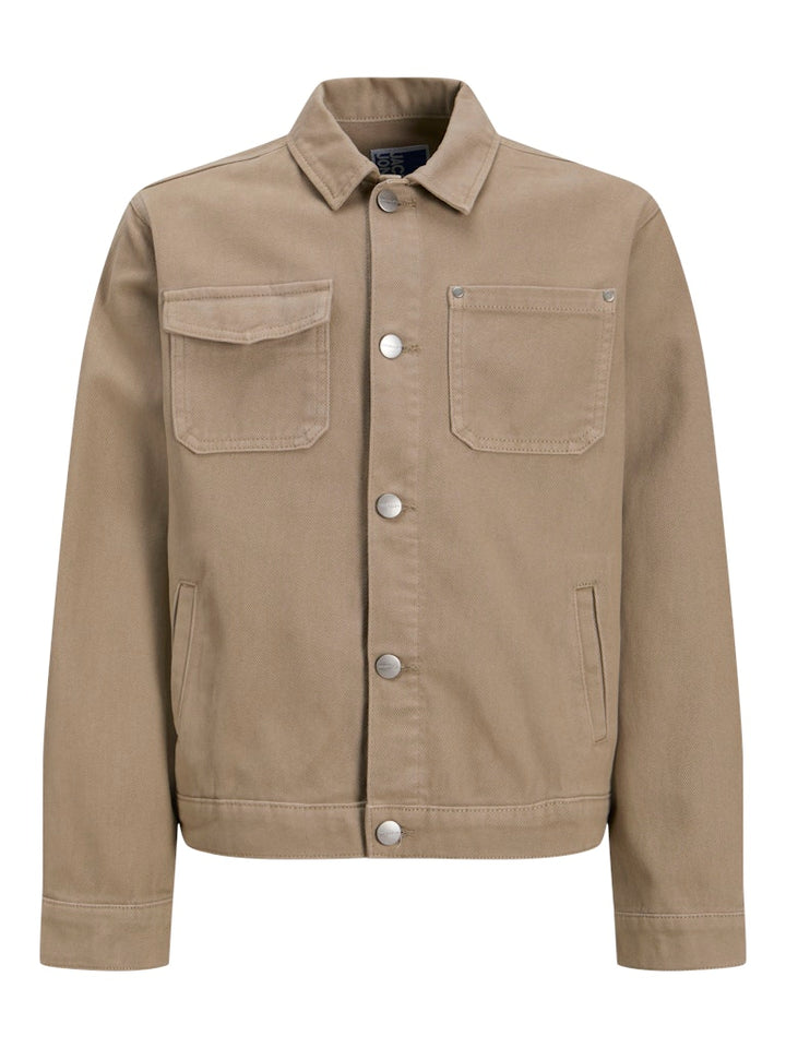 Snygg beige jeans jacka till kille, barn och ungdom. Snygga ungdomskläder från Jack and Jones junior.
12278122
JORBELLAGIO DENIM JACKET JNR