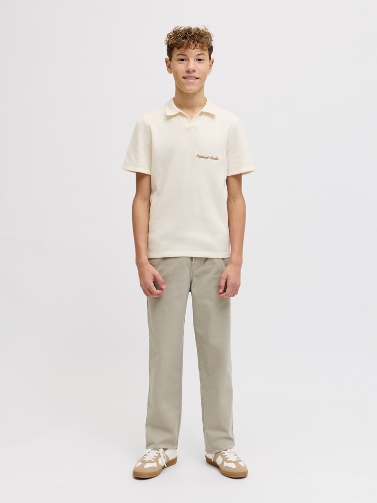 Beige stilren snygg byxa till kille. Dressade ekologiska byxor till pojke från Jack and Jones Kids Junior.
JPSTKANE FURY PANTSNOOS JNR
12297922