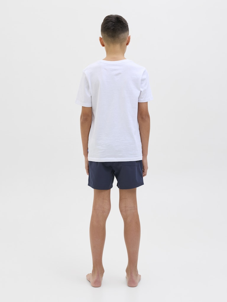 Blå badshorts till ungdom kille. Badkläder från Jack&Jones junior. 
JPSTMAUI JJSWIM DOUBLE LOGO AKM SN JNR
12273841