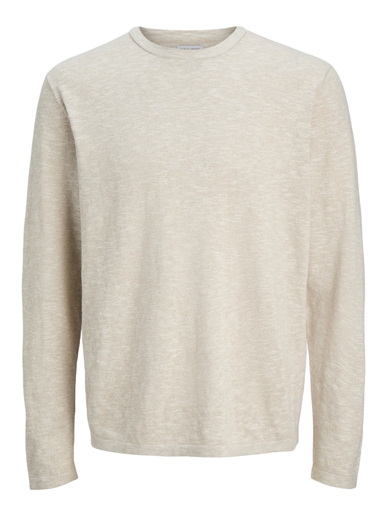 Beige stickad tröja till ungdom pojke. Snygg klassisk rundhalsad tröja till kille. Lin och ekologisk bomull i denna  fina tröja från Jack and Jones.
JJESUMMER KNIT CREW NECK JNR
12288585