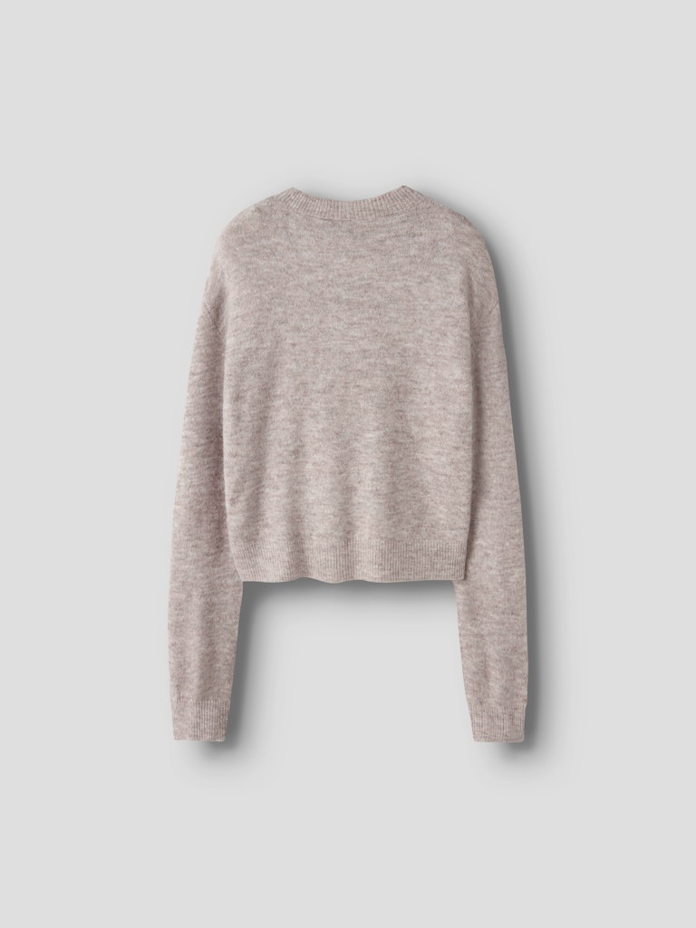 nygg stickad tröja till tjej. Ungdomskläder från LMTD, beige stickadtröja till flicka.
NLFLODET LS SHORT KNIT NOOS
13235059