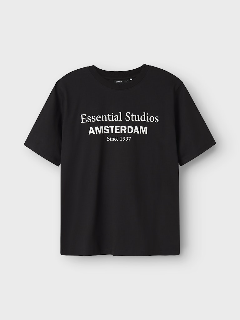 Snygg svart kortärmad t-shirt till kille. Ekologiska ungdoms kläder från LMTD.
NLMNESS SS L TOP NOOS
13247296