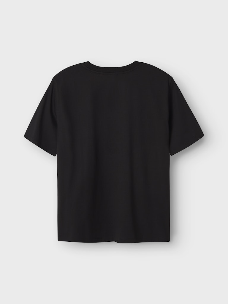 Snygg svart kortärmad t-shirt till kille. Ekologiska ungdoms kläder från LMTD.
NLMNESS SS L TOP NOOS
13247296