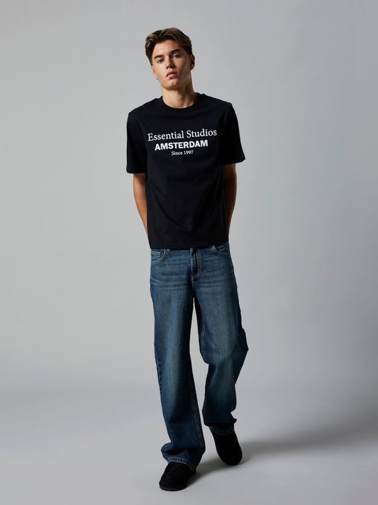 Snygg svart kortärmad t-shirt till kille. Ekologiska ungdoms kläder från LMTD.
NLMNESS SS L TOP NOOS
13247296