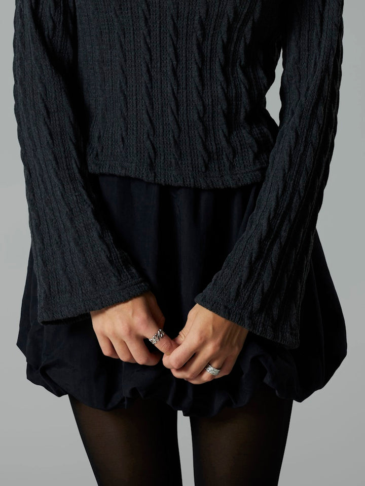 Svart ballong kjol till ungdom tjej. Trendig snygg kort kjol från LMTD.
NLFRIBAL SHORT BALLOON SKIRT
13249855