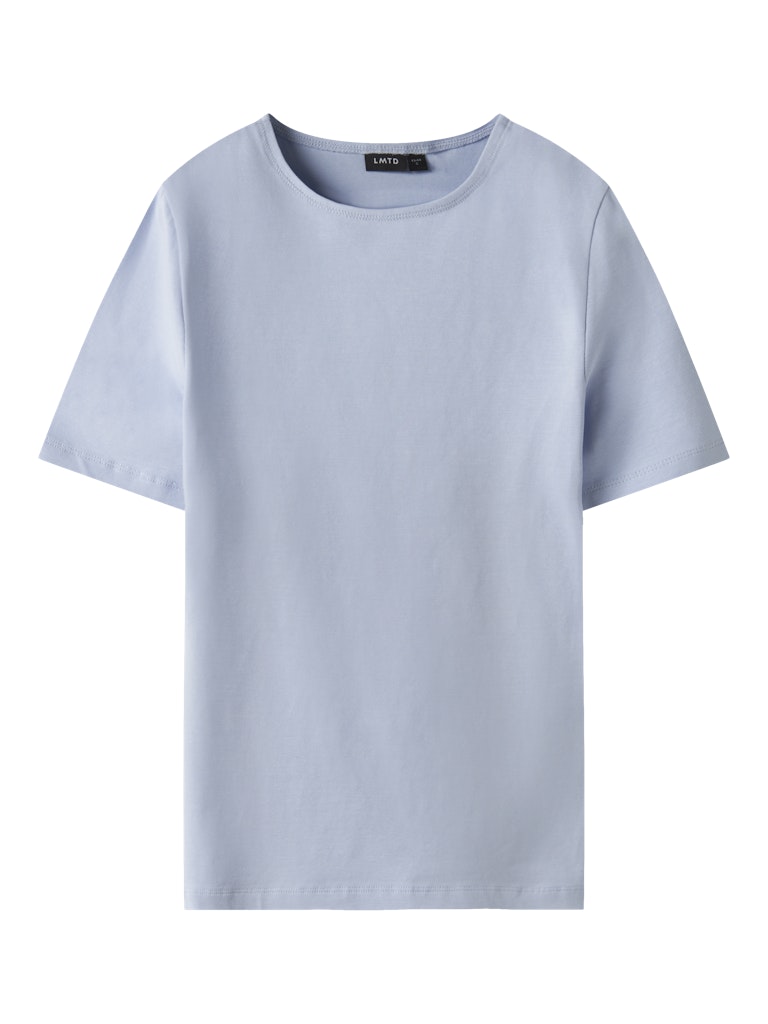 Kortärmad t-shirt till ungdom tjej. Ljus blå enfärgad slim topp till flicka, ekologiska barnkläder från LMTD.
NLFBOVAS SS SHORT S TOP NOOS
13252452