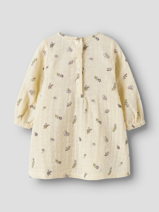 Ljus gul  baby klänning till nyfödd bebis flicka. Blommig bebis klänning, mönstrad klänning till baby. Ekologiska bebiskläder till nyfödd flicka.
NBFDORTHEA LS DRESS
13253624