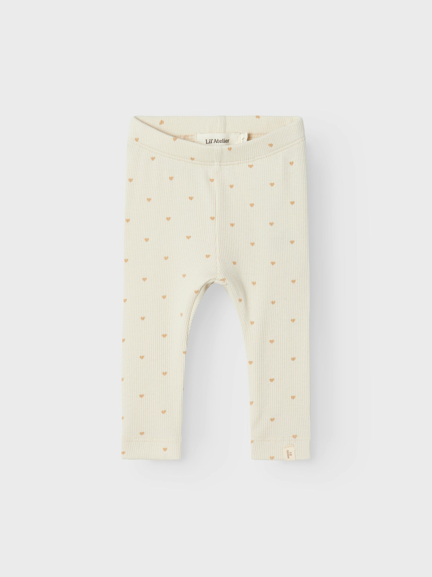 Ribbade leggings till liten flicka. Baby byxa, bebis tajts till liten tjej. Sätt ihop den perfekta outfiten för ditt barn med kvalitativa vardagsstilar och skapa en bekväm och trendig look. Jersey är ett lätt och stretchigt tyg med en mjuk yta och insida för en bekväm känsla och rörelsefrihet.

Produkttyp: Leggings
Extra detaljer: Resår i midjan, etikett
Utskrift: Utskrift upprepas över hela ytan av produkten
Passform: Slim Fit

Huvudmaterialet i denna produkt innehåller minst 50 % ekologisk bomull.