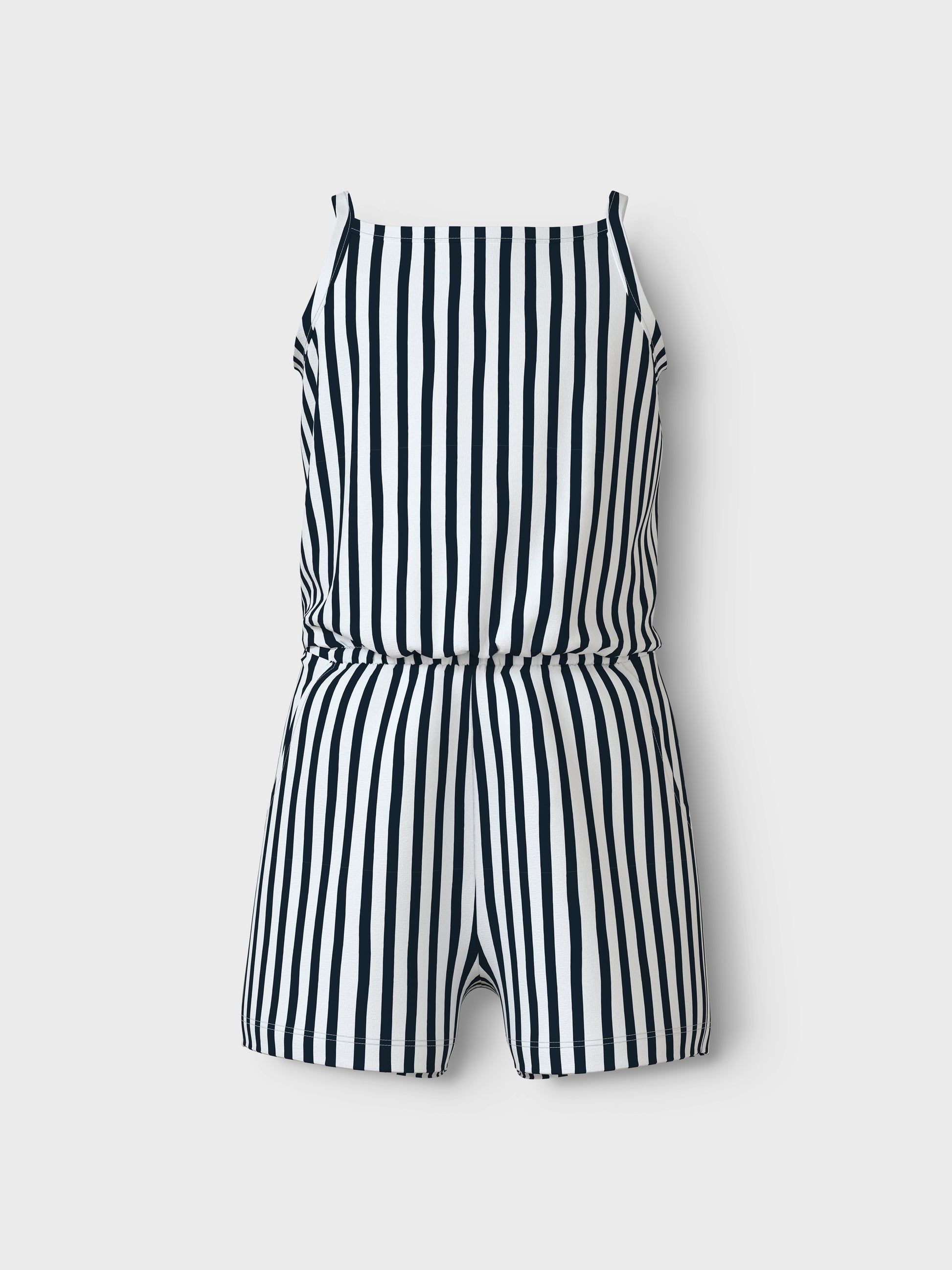 Randig jumpsuit shorts och linne med smala axelband till flicka, tjej från Name it.
NKFVIGGA STRAP SUIT F1
13215236