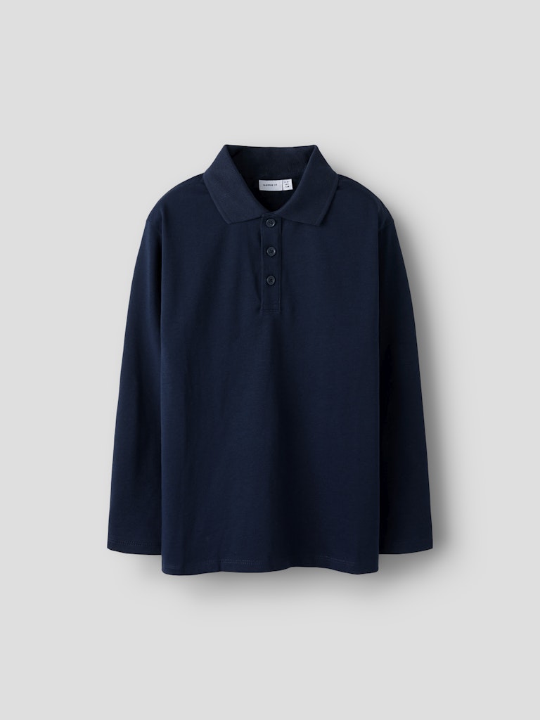 Marin blå långärmad pike tröja till pojke. Barn och ungdomskläder till kille från Name it. Snygg klassisk Pikétröja i ekologisk bomull.
NKMKALLY LS NREG POLO
13251721