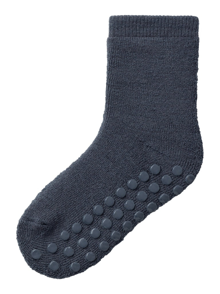 Blå halkstrumpor i merino ull till pojke.
Tjocka ull strumpor till barn.
NMFWAKSI WO/BL TERRY SOCK W/NON SKID
13229075