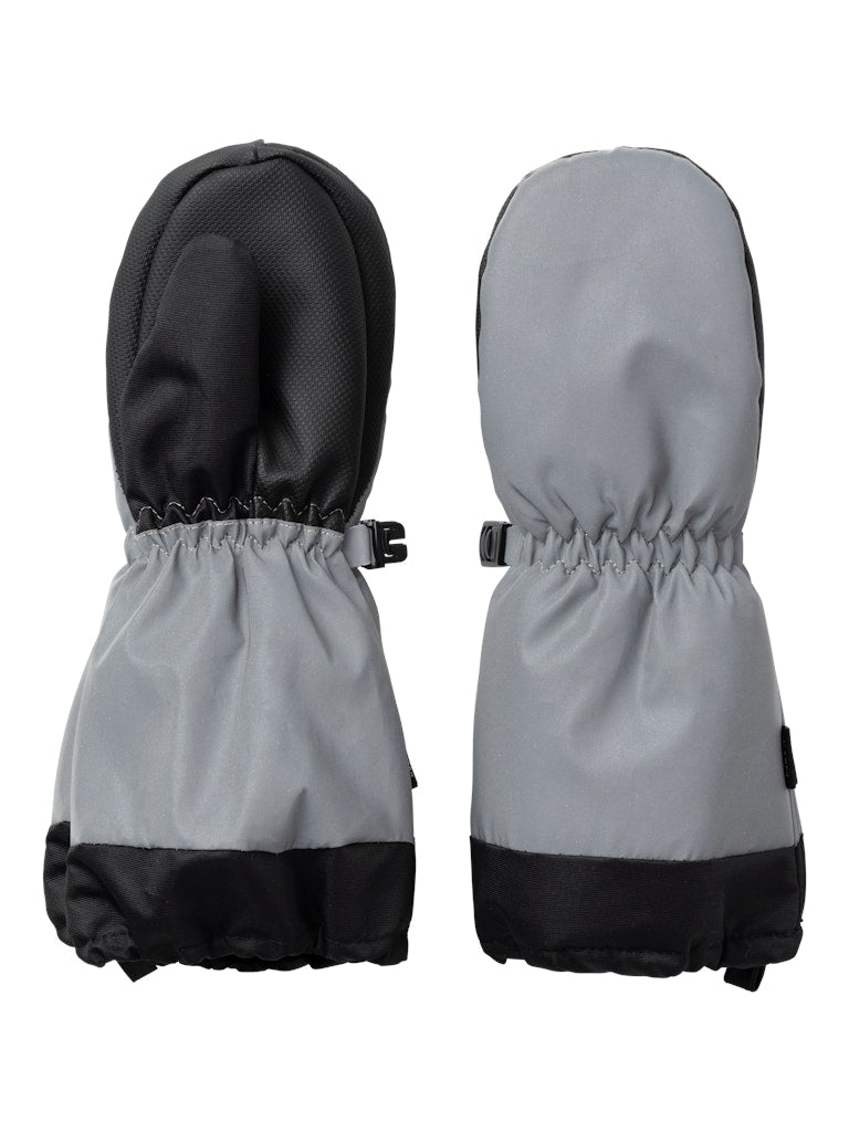 Grå svarta reflexvantar till flicka och pojke. Vinter handskar med reflex från Name it. Vantar med långt skaft.
NMNMAFLEX10 MITTEN REF FO
13232777