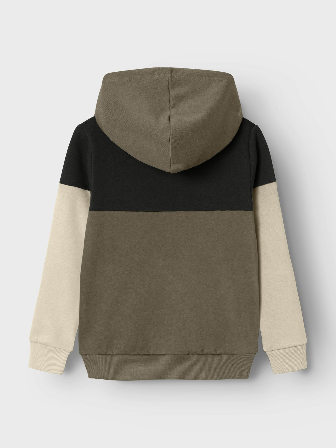 Grön hoodie, luvtröja till pojke, kille i ekologisk bomull. 
Sätt ihop den perfekta outfiten för ditt barn med kvalitativa vardagsstilar och skapa en bekväm och trendig look. Borstad sweatshirt har en mjuk insida för en bekväm känsla.

Produkttyp: Sweatshirts
Hals: Hoodie
Ärm: Långa ärmar
Muddar: Ribbstickade muddar
Tryck : Gummitryck för en mjuk känsla och en tredimensionell look
Passform: Standard passform