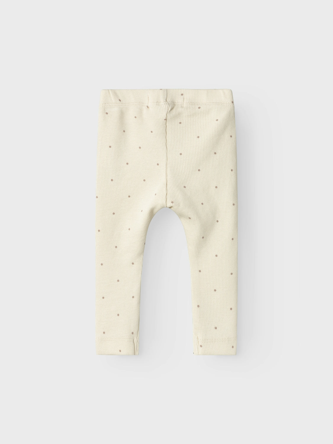 Ribbade leggings till liten flicka. Baby byxa, bebis tajts till liten tjej. Sätt ihop den perfekta outfiten för ditt barn med kvalitativa vardagsstilar och skapa en bekväm och trendig look. Jersey är ett lätt och stretchigt tyg med en mjuk yta och insida för en bekväm känsla och rörelsefrihet.

Produkttyp: Leggings
Extra detaljer: Resår i midjan, etikett
Utskrift: Utskrift upprepas över hela ytan av produkten
Passform: Slim Fit

Huvudmaterialet i denna produkt innehåller minst 50 % ekologisk bomull. Ekologi