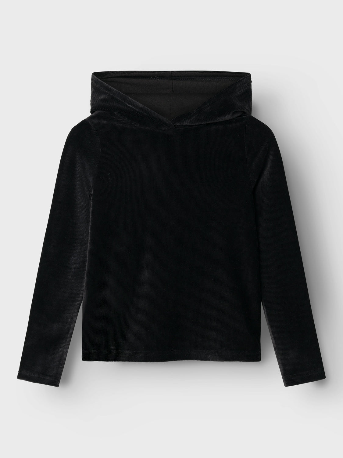 Svart hoodie till flicka, tjej, barn och ungdom. Sätt ihop den perfekta outfiten för ditt barn, ungdom med kvalitativa vardagsstilar och skapa en bekväm och trendig look. Velour är ett mjukt och glänsande tyg med fibrer som följer handens drag för en fin effekt. Tröja till flicka, tjej.

Produkttyp: Topp
Hals: Hoodie
Ärm: Långa ärmar
Passform: Slim Fit