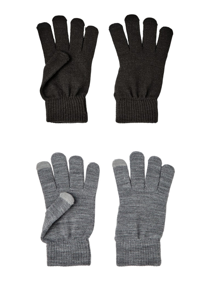 2 pack grå och svarta tunna finger vantar med touch fingers till flicka och pojke. Vantar med magic som gör att du kan använda mobilen med vantarna på. 
NKNMAGIC GLOVES TOUCH 2P
13232741