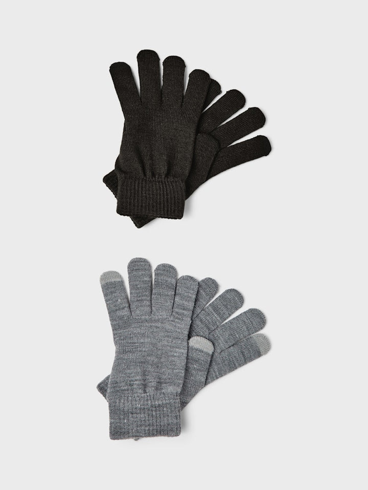 2 pack grå och svarta tunna finger vantar med touch fingers till flicka och pojke. Vantar med magic som gör att du kan använda mobilen med vantarna på. 
NKNMAGIC GLOVES TOUCH 2P
13232741