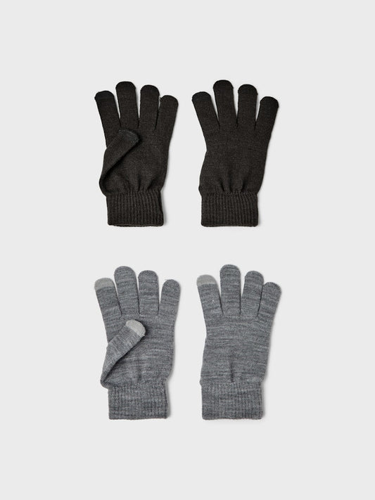 2 pack grå och svarta tunna finger vantar med touch fingers till flicka och pojke. Vantar med magic som gör att du kan använda mobilen med vantarna på. 
NKNMAGIC GLOVES TOUCH 2P
13232741