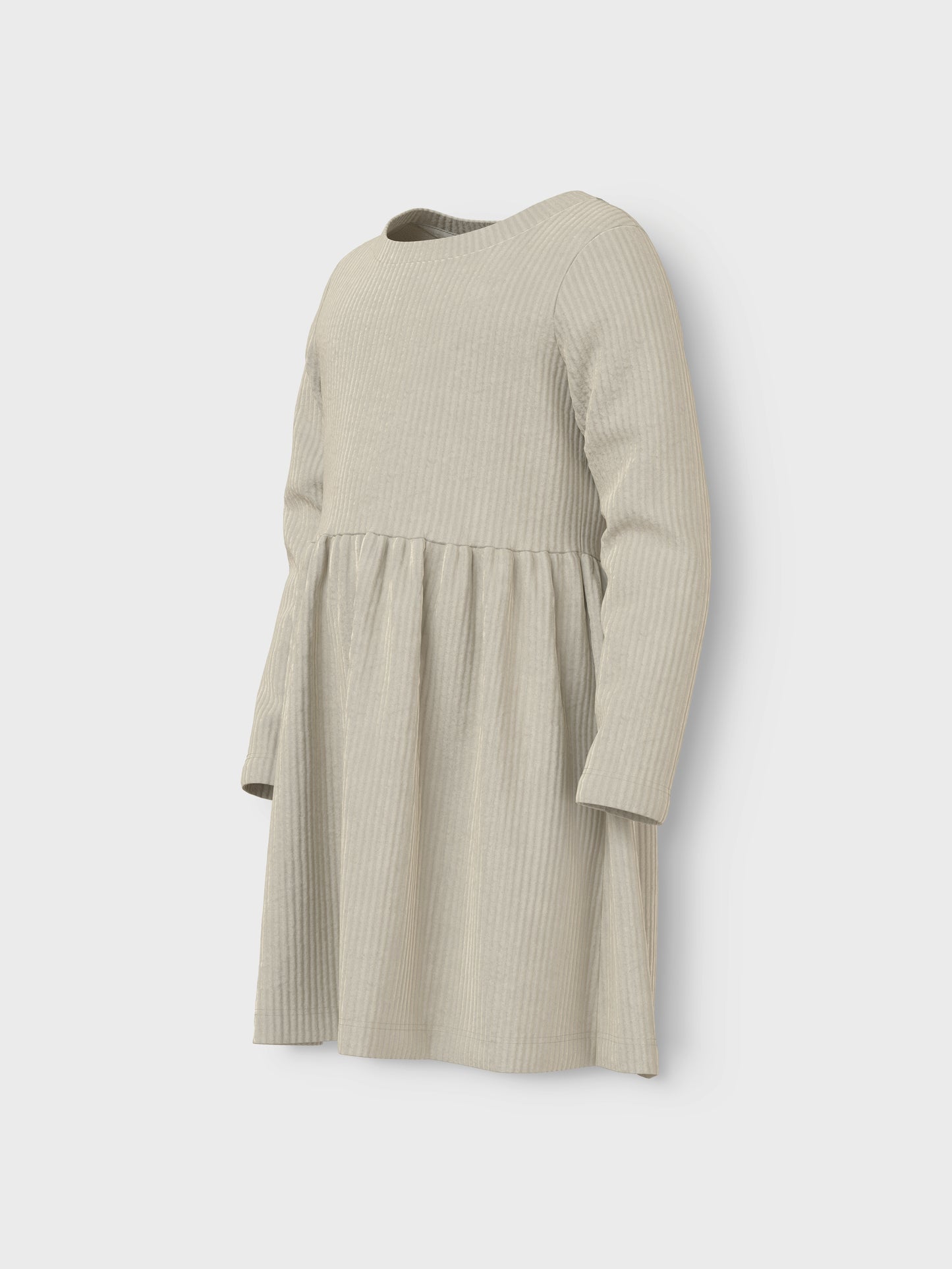 Mysig beige velour klänning till flicka, tjej. Söt och enkel julklänning som passar även en helt vanlig dag på förskolan då lek och bus står på schemat. Klänning från Name it, NMFVELOA